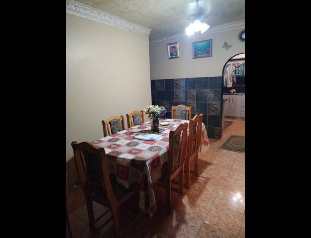 4 BEDROOM HOUSE FOR SALE IN SAVANNA PARK